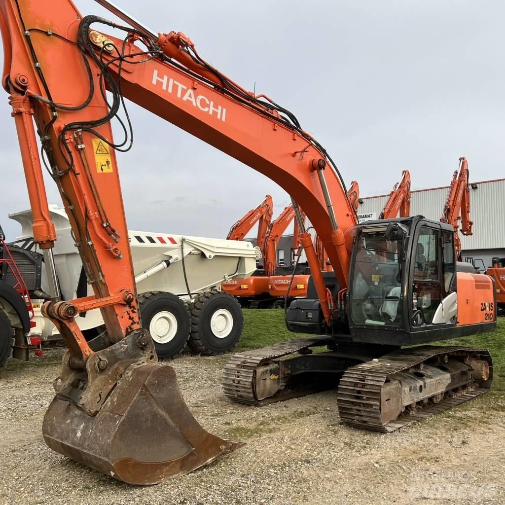 Hitachi ZX210LC Гусеничні екскаватори