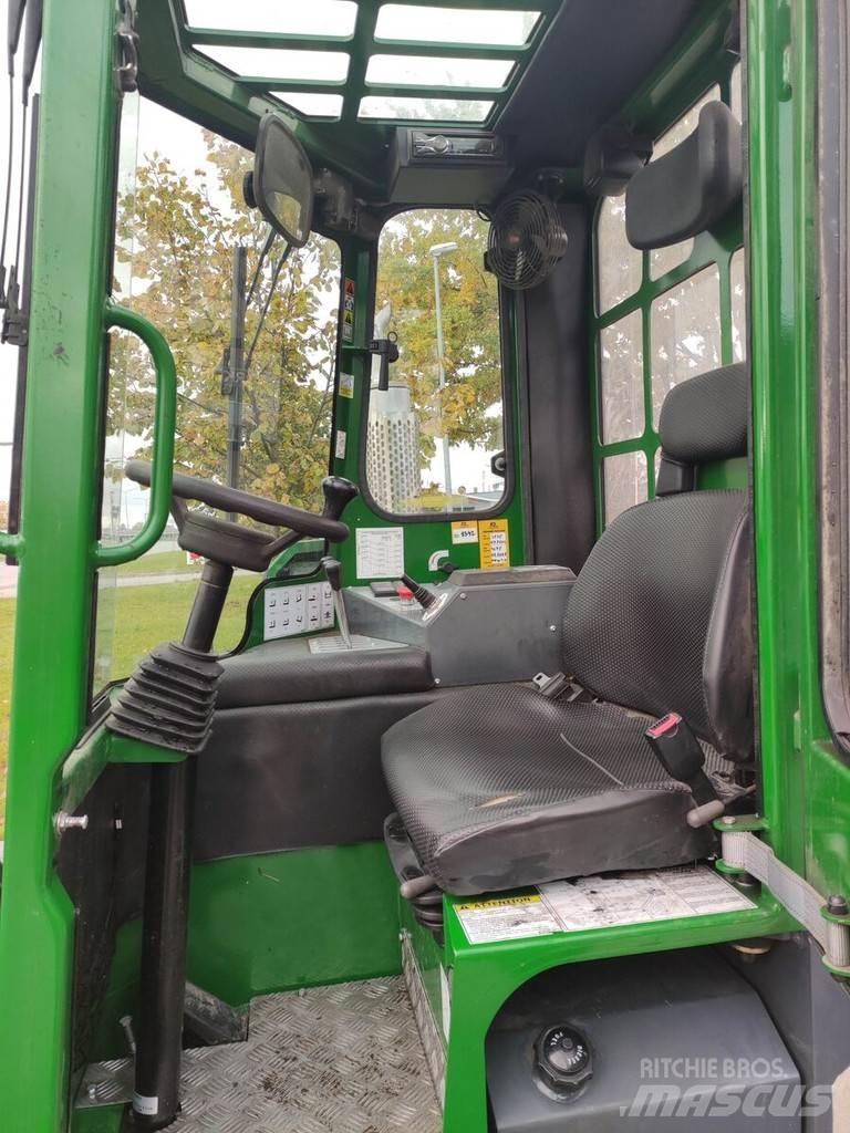 Combilift C4500 Бокові навантажувачі