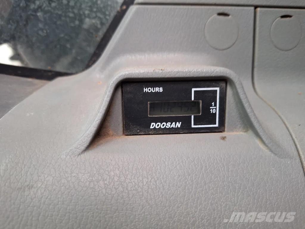 Doosan DX235NLC-5 Гусеничні екскаватори