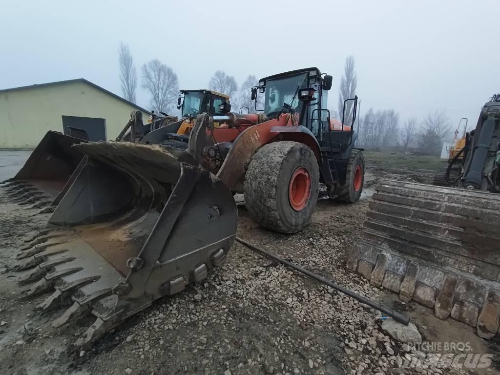 Hitachi ZW 310 Фронтальні навантажувачі
