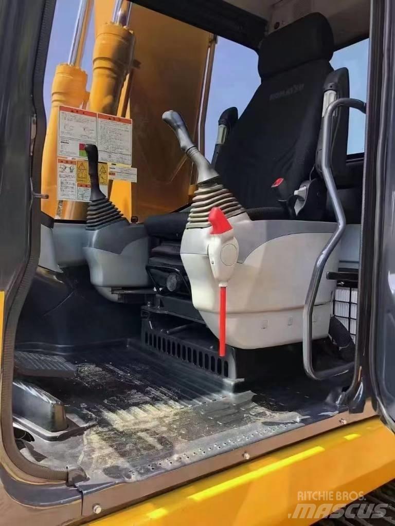 Komatsu 160-7 Гусеничні екскаватори