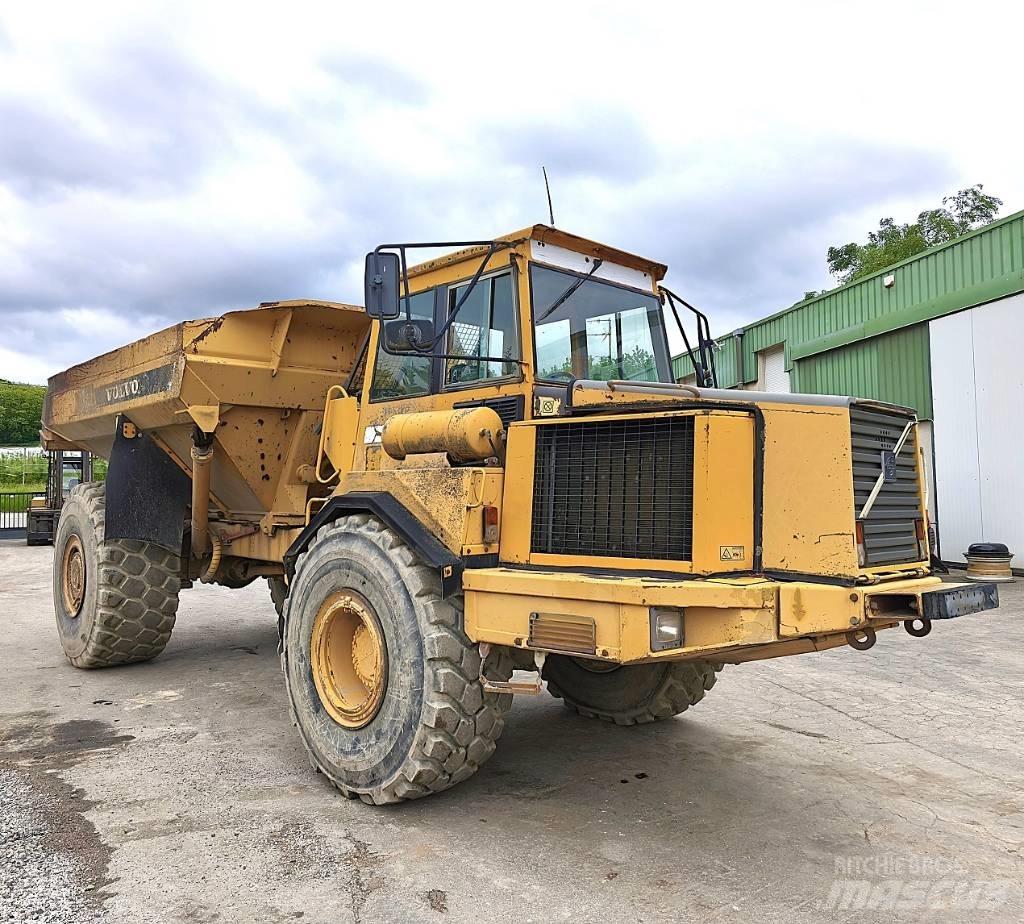 Volvo A 25 C Зчленовані самоскиди