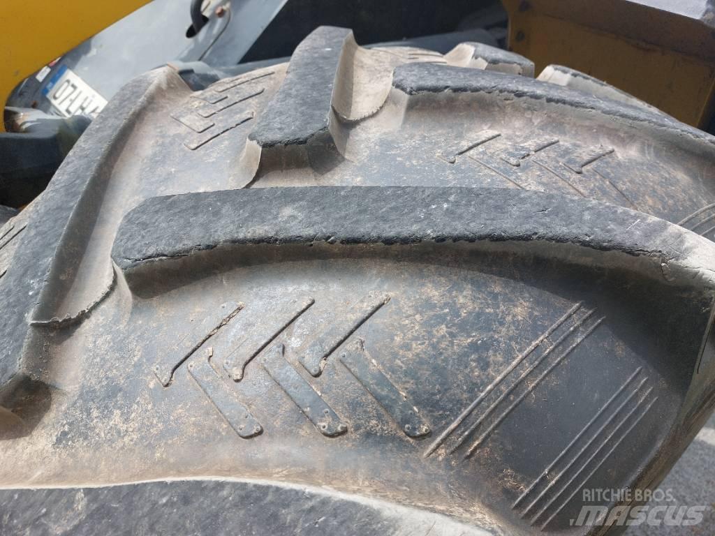 Komatsu WA320-5 Фронтальні навантажувачі
