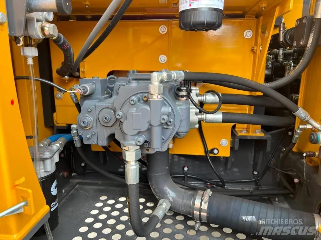 XCMG XE135GA Гусеничні екскаватори