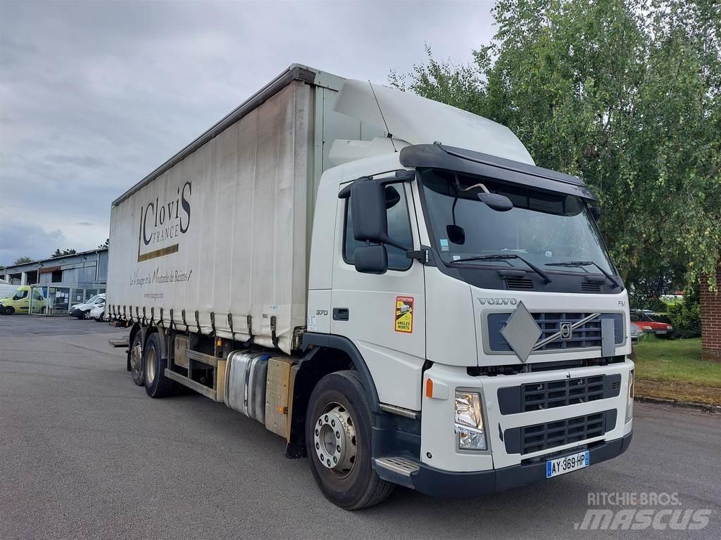 Volvo FM Вантажівки / спеціальні
