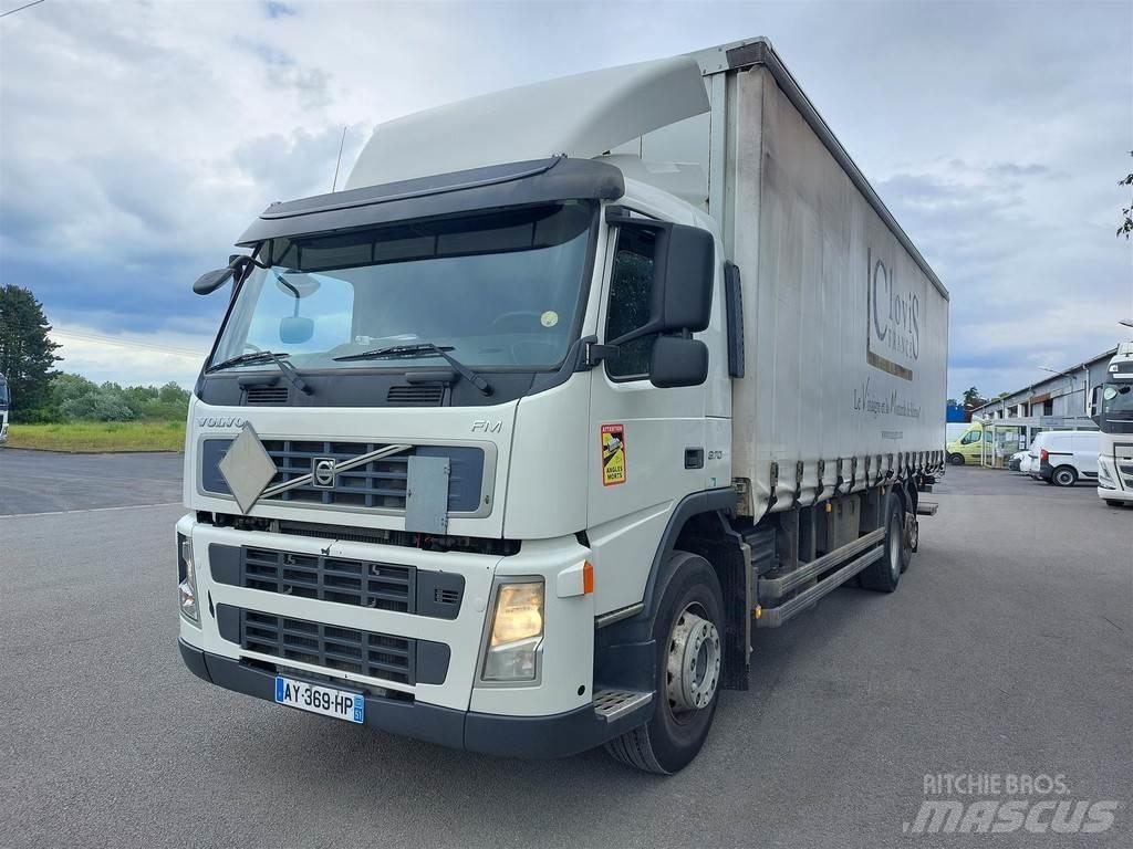 Volvo FM Вантажівки / спеціальні