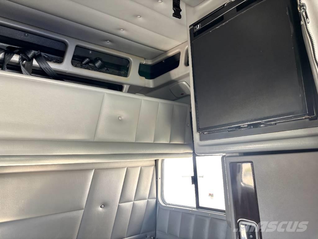 Peterbilt 389 Тягачі