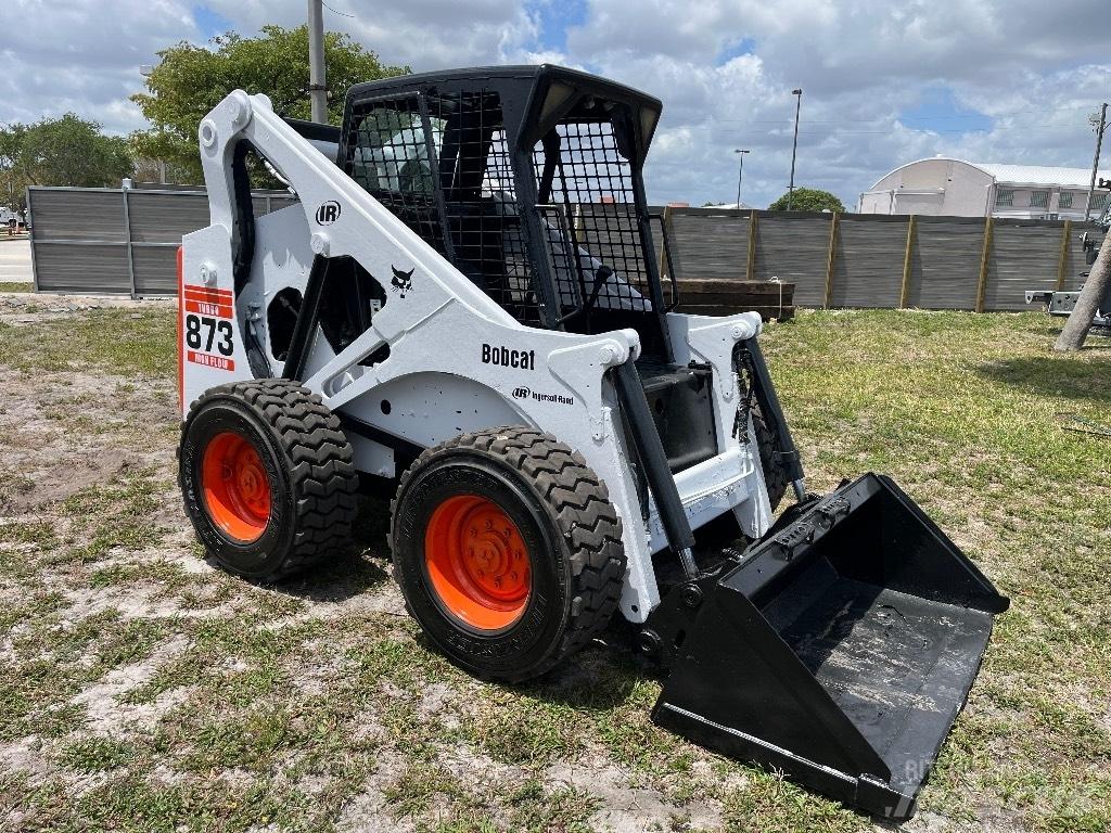 Bobcat 873 Міні-навантажувачі