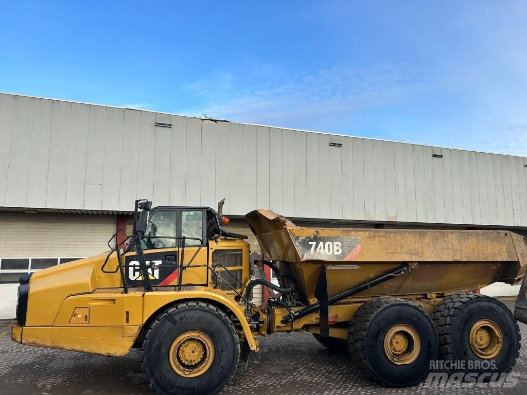 CAT 740 B Зчленовані самоскиди