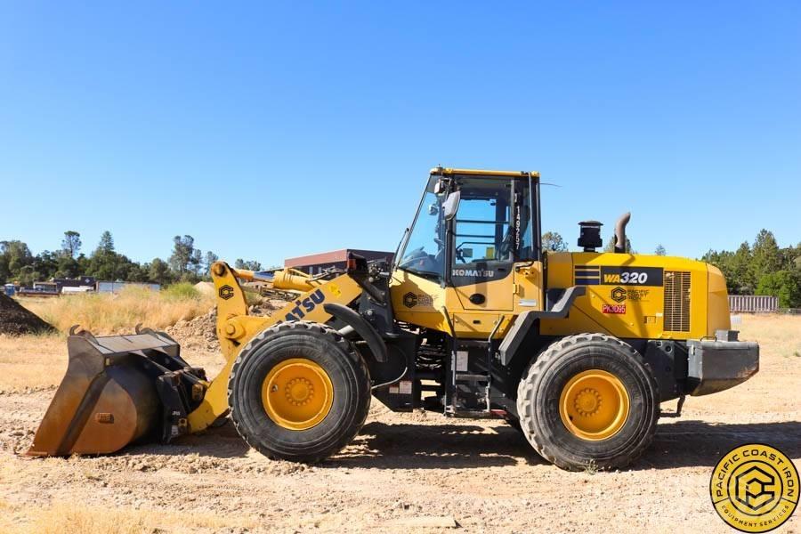 Komatsu WA 320-7 Фронтальні навантажувачі