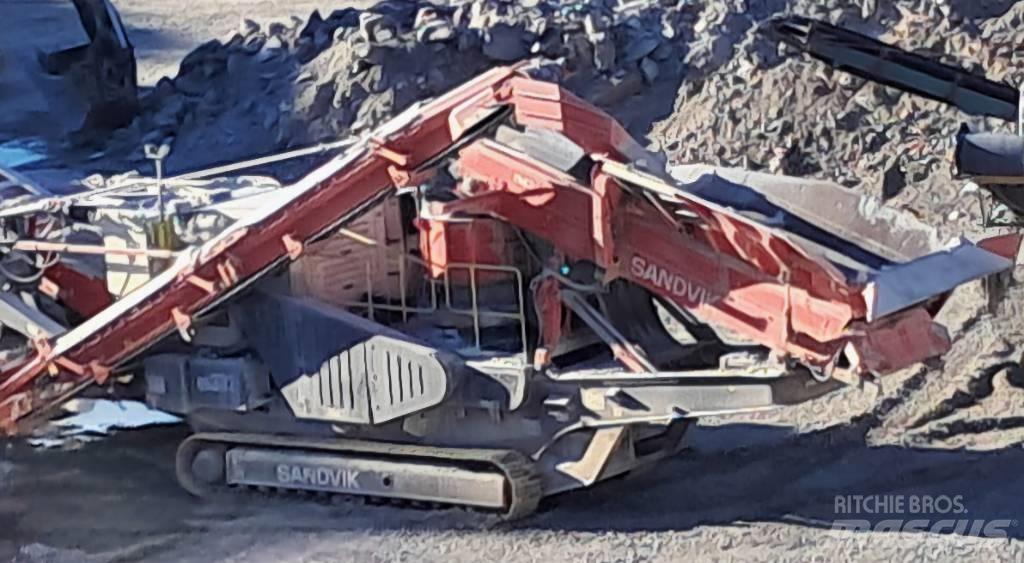 Sandvik QH 332 DDHS Мобільні дробарки