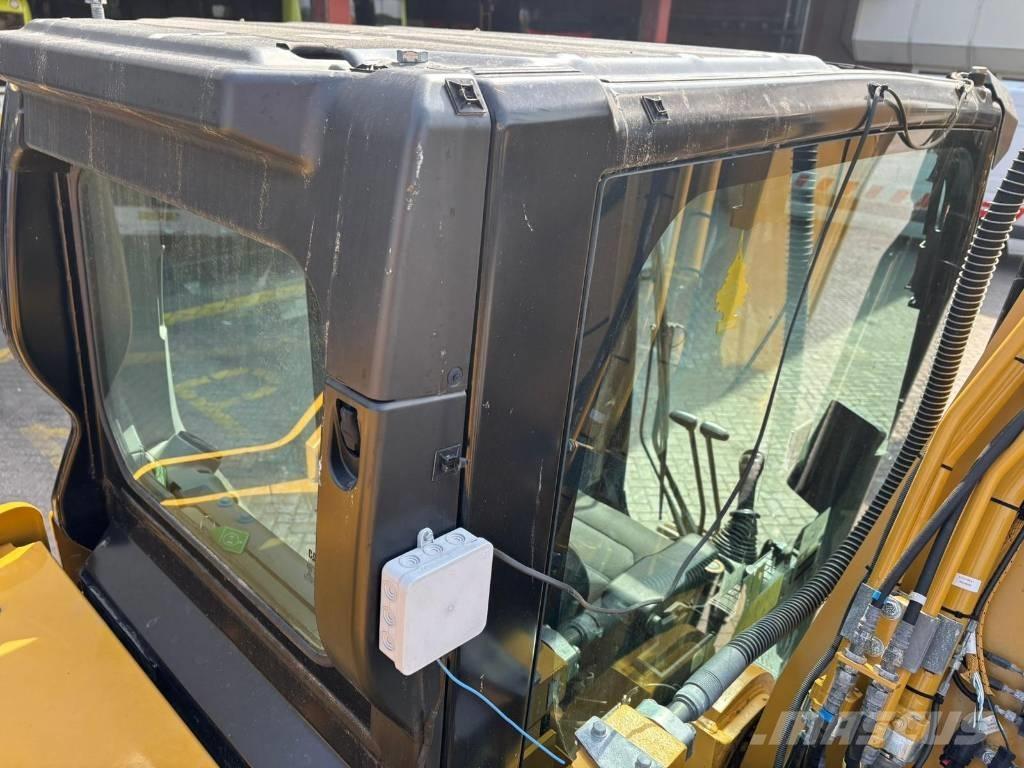 CAT 330 Гусеничні екскаватори
