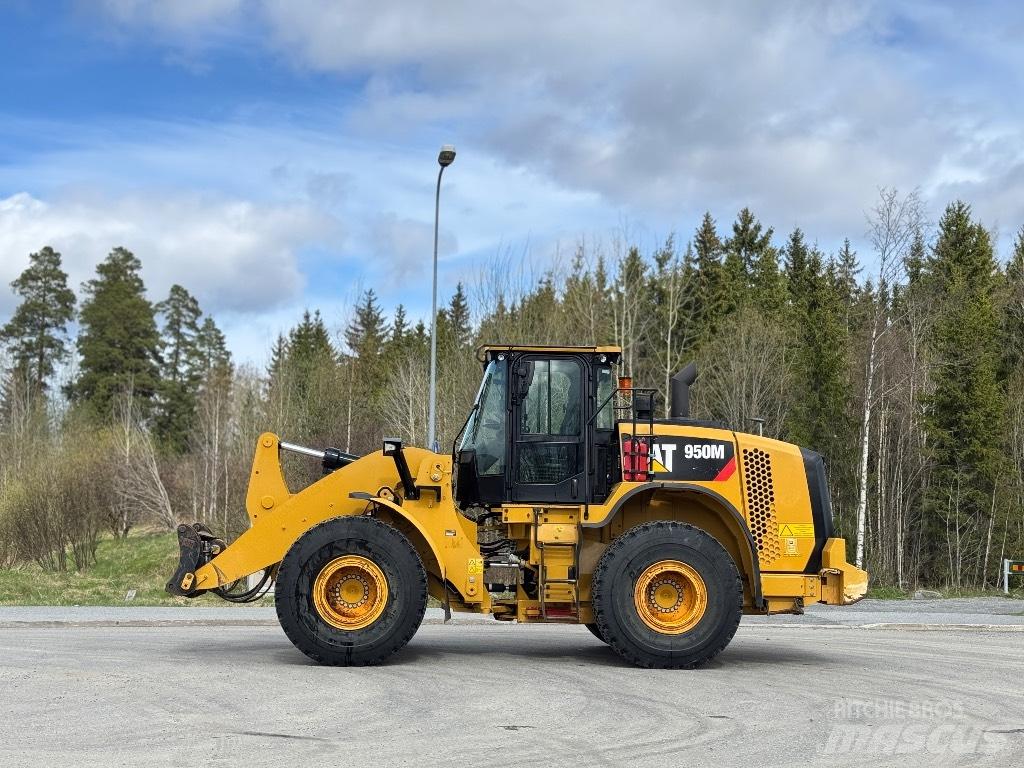 CAT 950 M Фронтальні навантажувачі