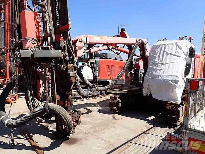 Sandvik DX800 Свердлильні установки