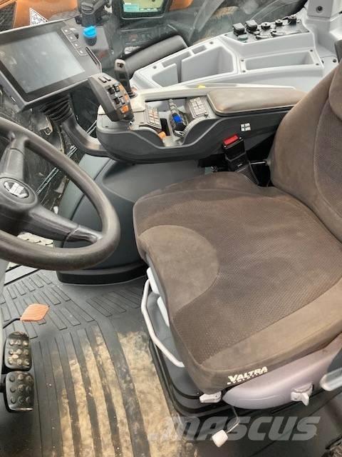 Valtra T 254 V Трактори