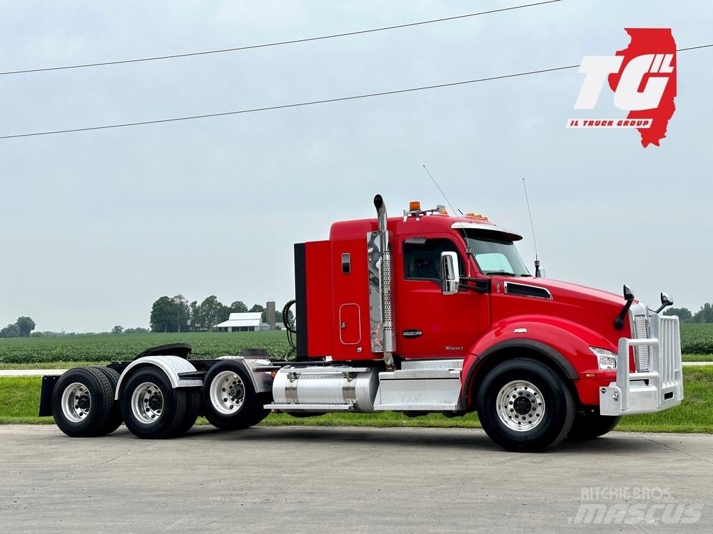 Kenworth T880 Тягачі