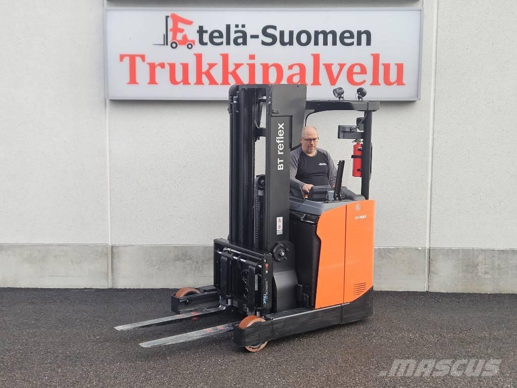 Toyota RRE 140 HE Річ-трак із високим підйомом