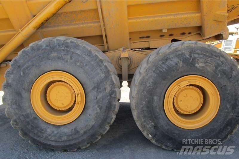 Bell B40D Зчленовані самоскиди