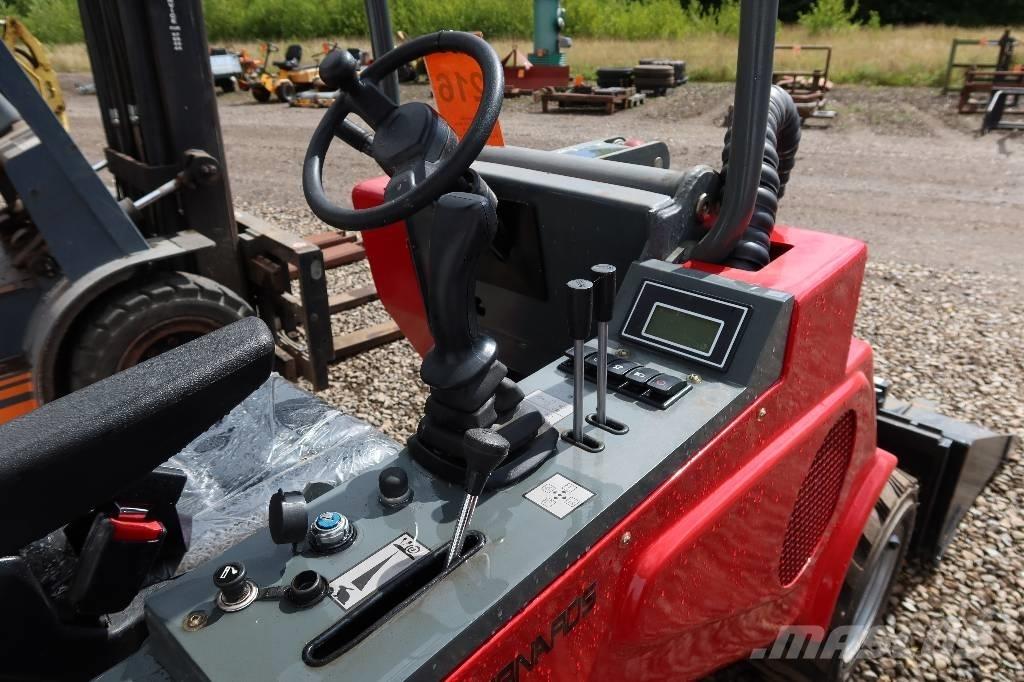 Bernard W700CT, Міні-навантажувачі