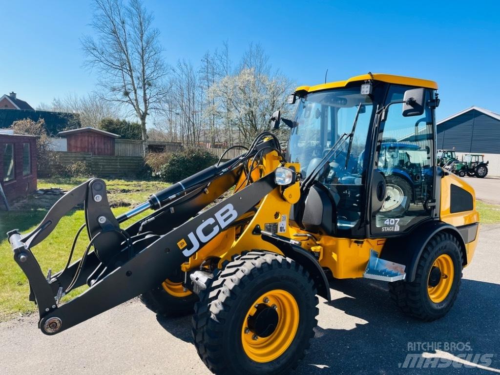 JCB 407 Багатофункціональне обладнання для вантажних і землекопальних робіт