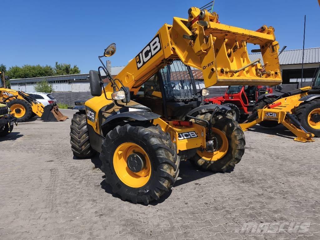 JCB 541-70 Телескопічні навантажувачі
