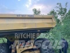 CAT 740 B Зчленовані самоскиди
