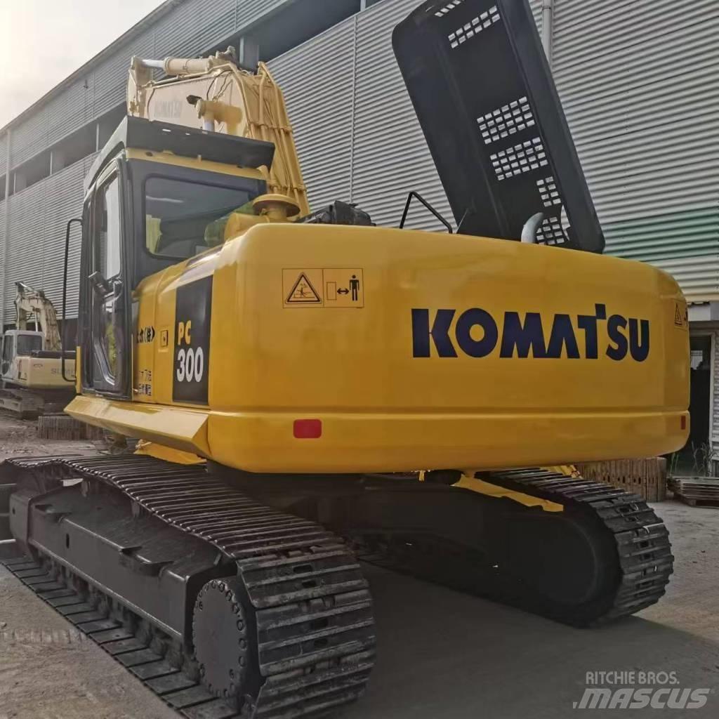 Komatsu PC 300-7 Гусеничні екскаватори
