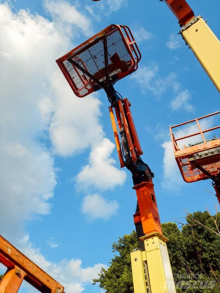 JLG E 300 AJP Колінчаті підйомники