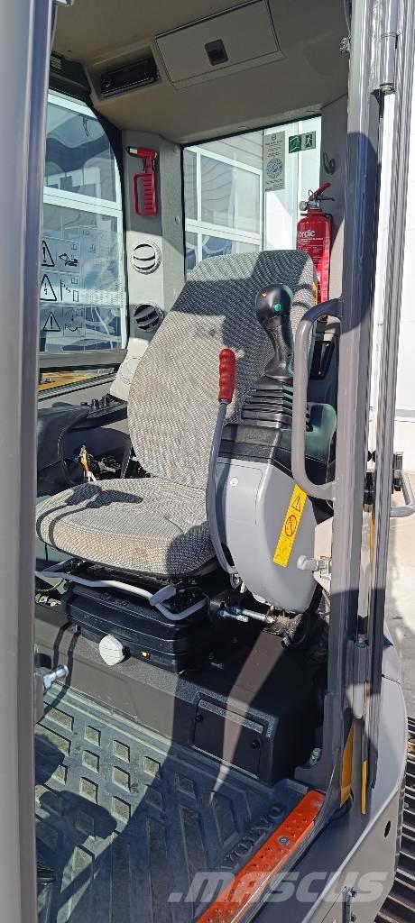 Volvo ECR88D Середні екскаватори 7т. - 12т.