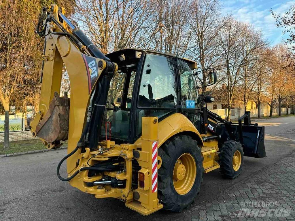 CAT 432 E Екскаватори-навантажувачі