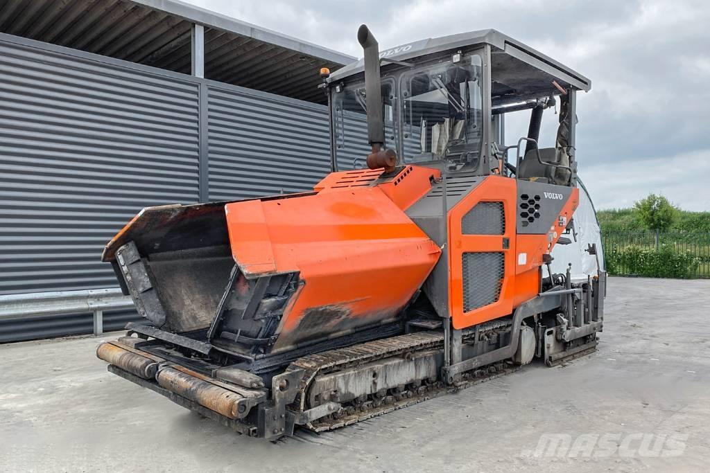 Volvo P7820C Асфальтовкладачі