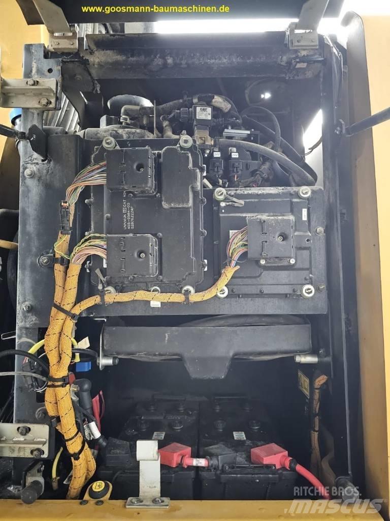 CAT MH 3022 Перевантажувачі металобрухту/промислові навантажувачі