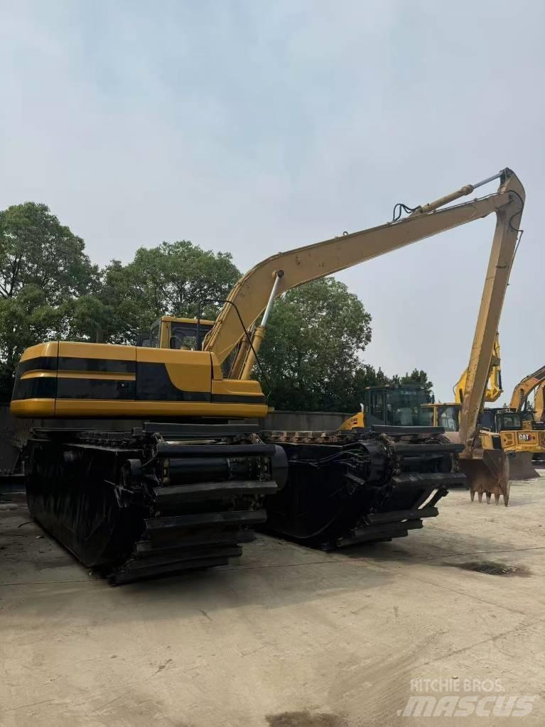 CAT 320B Екскаватори-амфібії