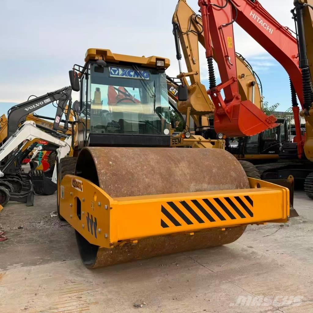 XCMG XS143J Грунтові котки