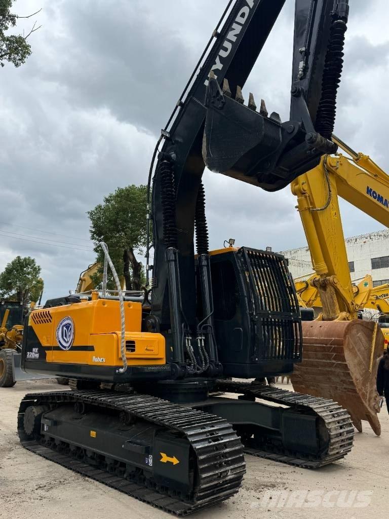 Hyundai HX220HD Гусеничні екскаватори