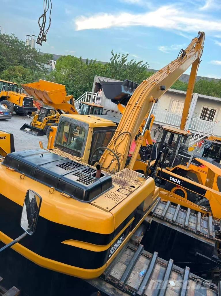 CAT 320 B L Екскаватори-амфібії