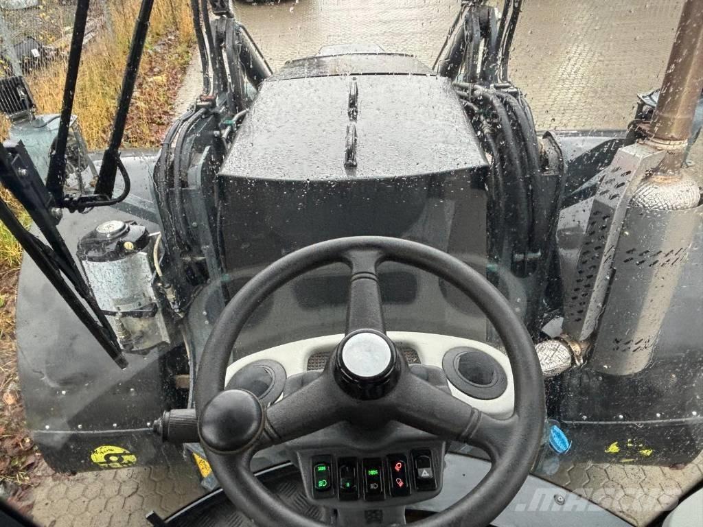 Lännen 8800 K Екскаватори-навантажувачі