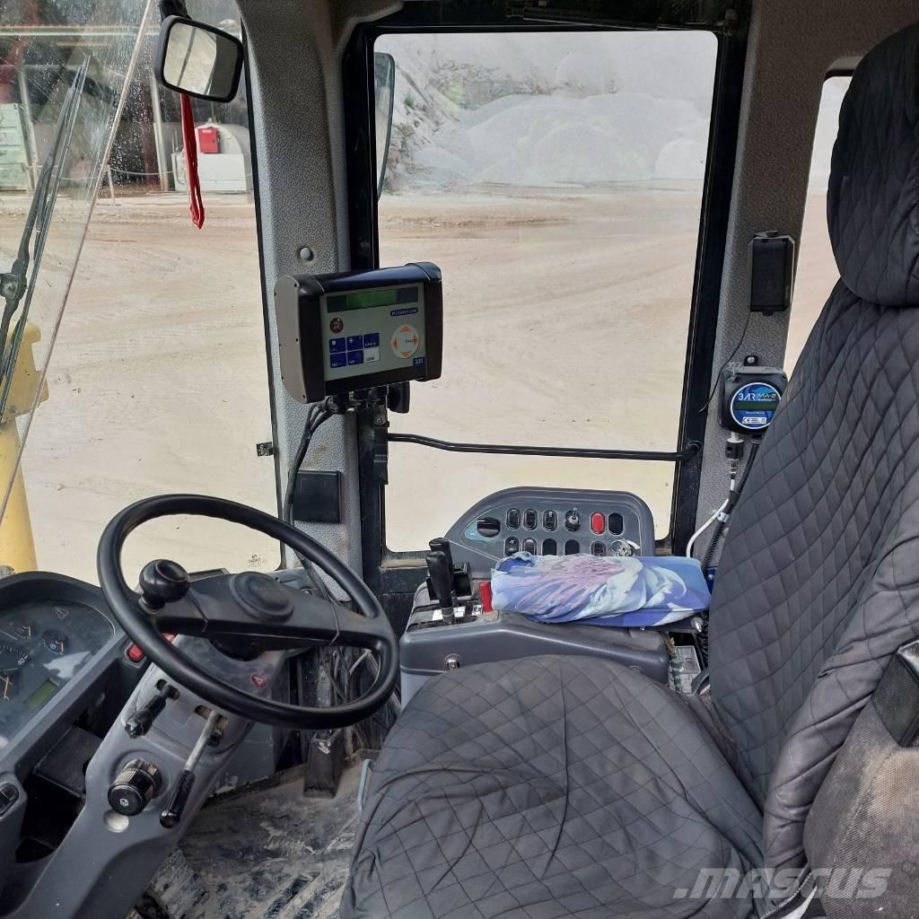 Komatsu WA470LC-6 Фронтальні навантажувачі