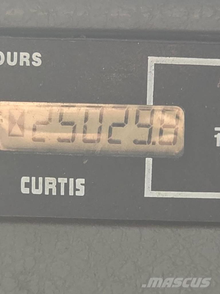 Doosan DX 300 LCA Гусеничні екскаватори