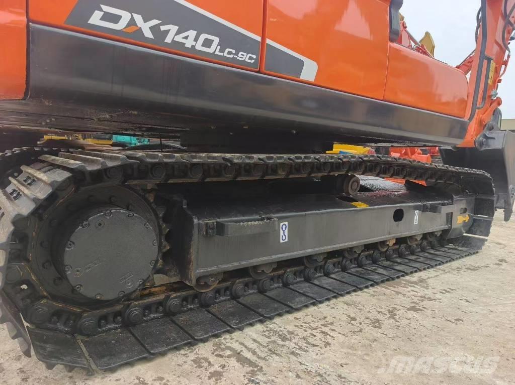 Doosan DX 140 Гусеничні екскаватори