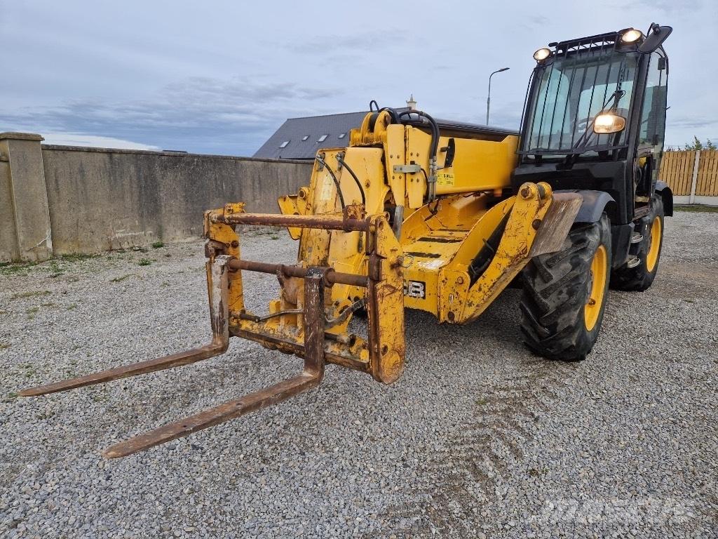 JCB 535-140 Телескопічні навантажувачі