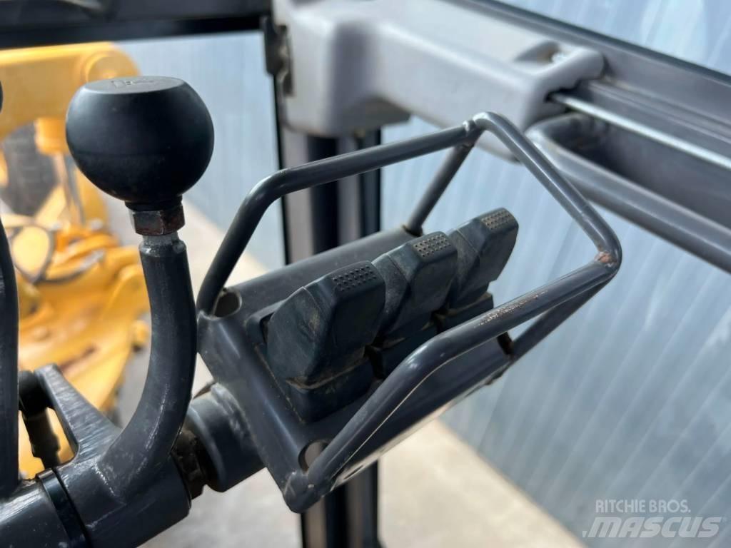 Volvo G946 Грейдери