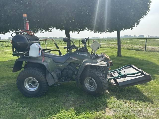 Kawasaki KLF 300 Всюдиходи
