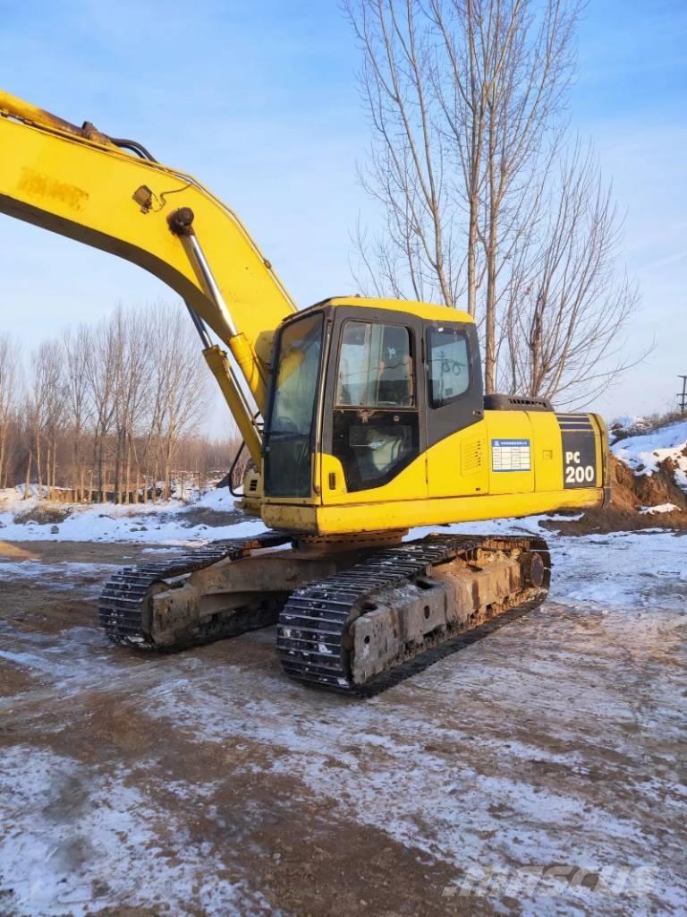 Komatsu PC 200-7 Гусеничні екскаватори