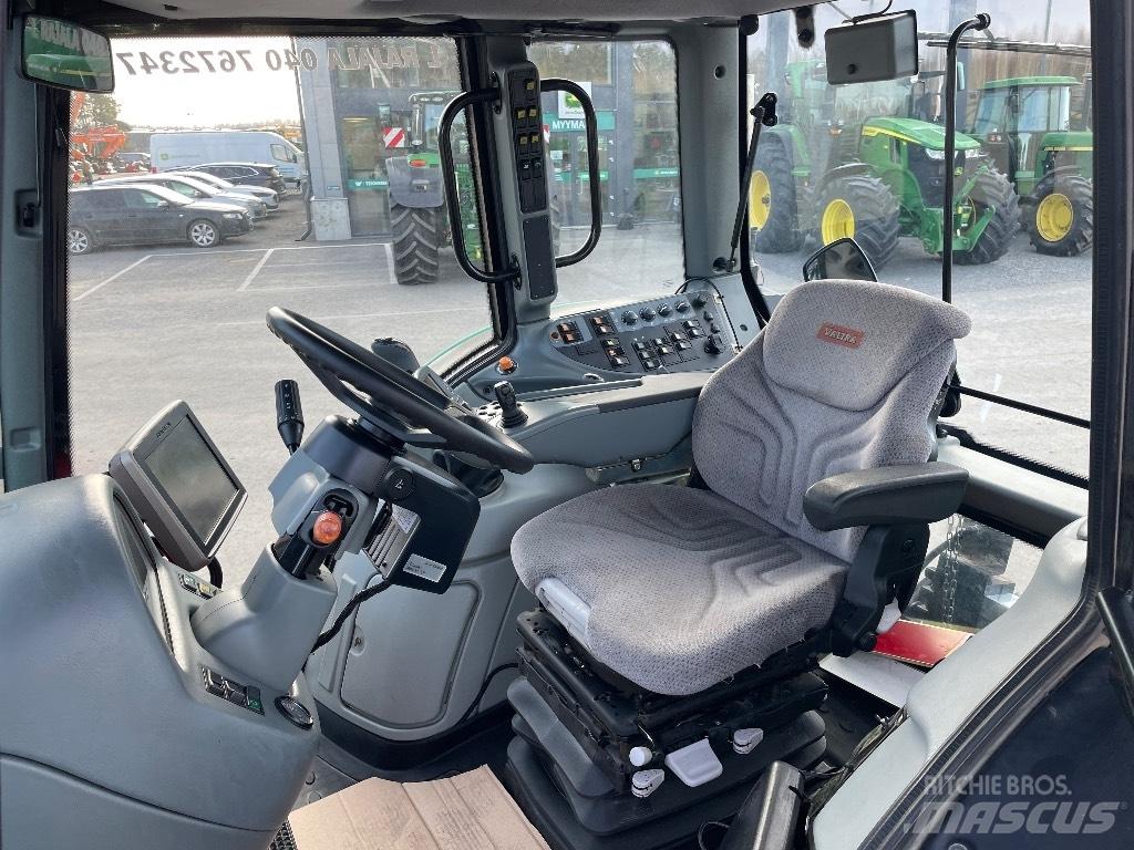 Valtra T 151 Трактори