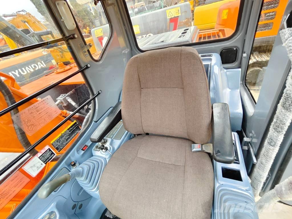 Hitachi EX 120 Гусеничні екскаватори