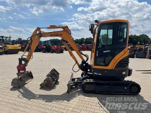 Hyundai R25Z-9 AK Міні-екскаватори < 7т