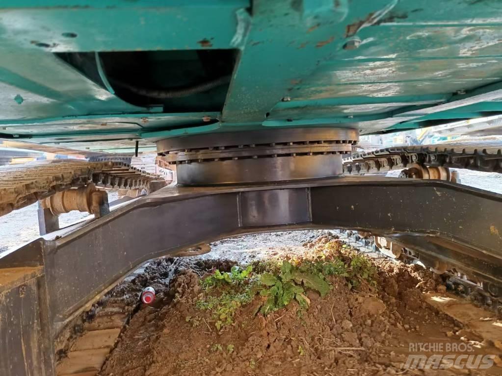 Kobelco SK 140 Гусеничні екскаватори