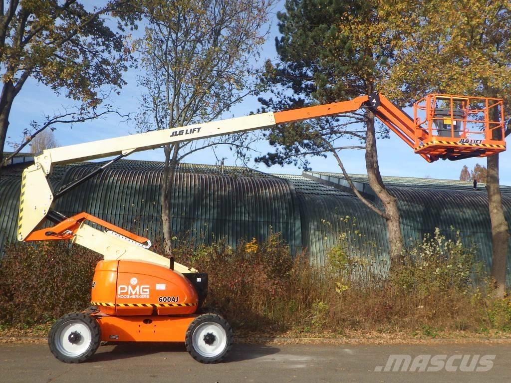 JLG 600AJ Колінчаті підйомники