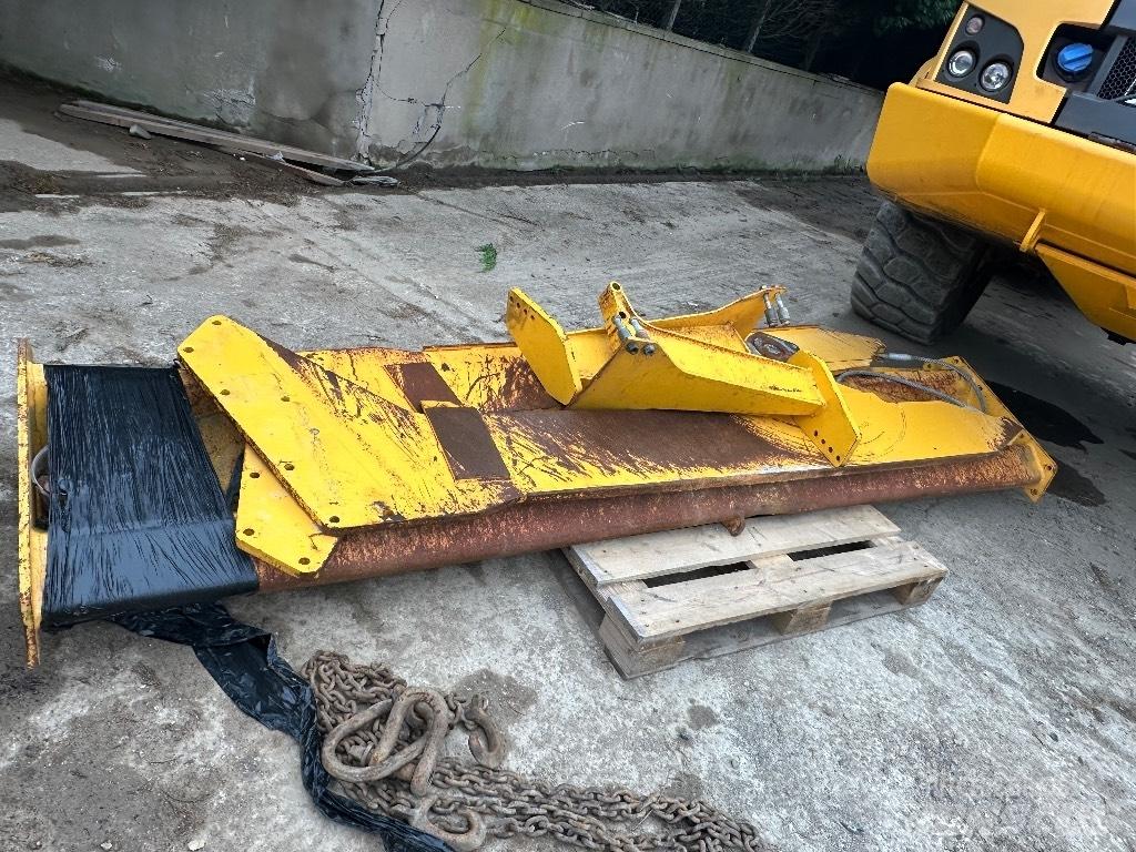 Volvo A40G Зчленовані самоскиди